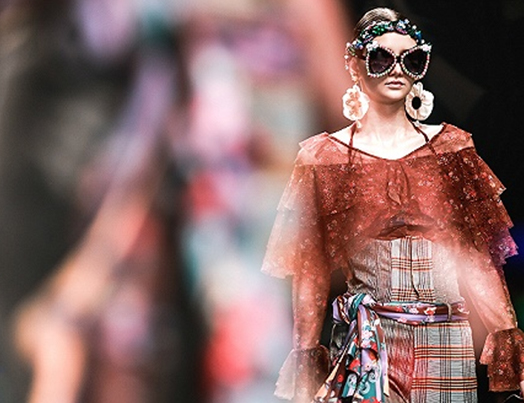 How long can the red burst of the net red? Is it the market or the brand?